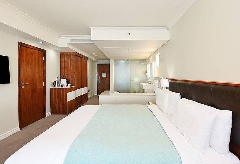 سوییت جونیور با چشم‌انداز دریا, Blaauwberg Beach