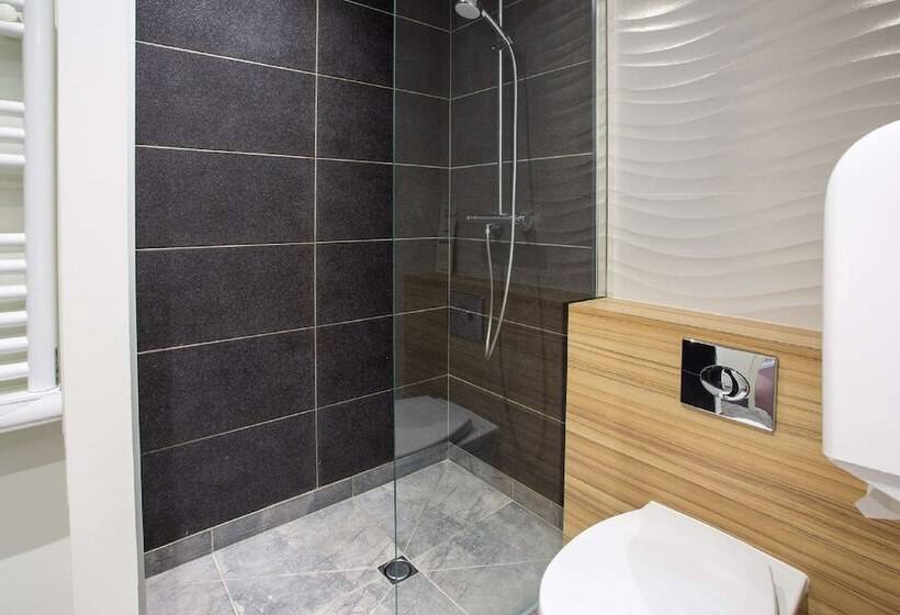 Номер Стандарт, Campanile Laval Nord