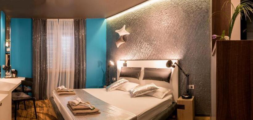 חדר דלוקס, Design B&b Bacvice Arti