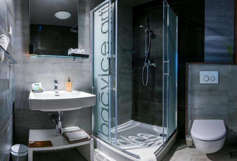 חדר דלוקס, Design B&b Bacvice Arti