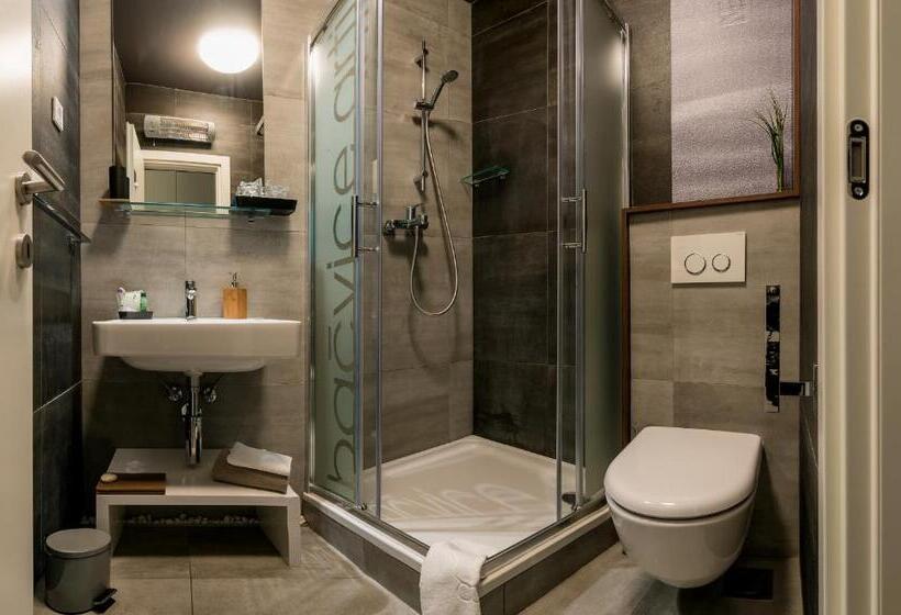 Deluxe Værelse m. Balkon, Design B&b Bacvice Arti