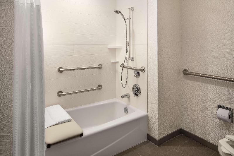 חדר סטנדרט עם מיטת קינג, Hilton Garden Inn Sacramento Airport Natomas