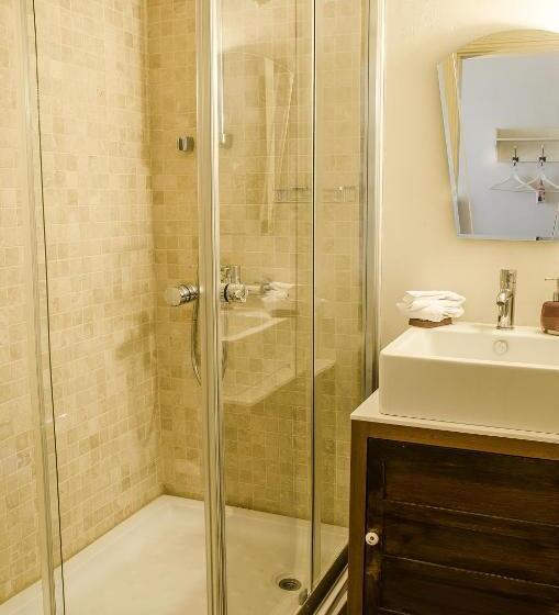 חדר סטנדרט, Macaron Konagi