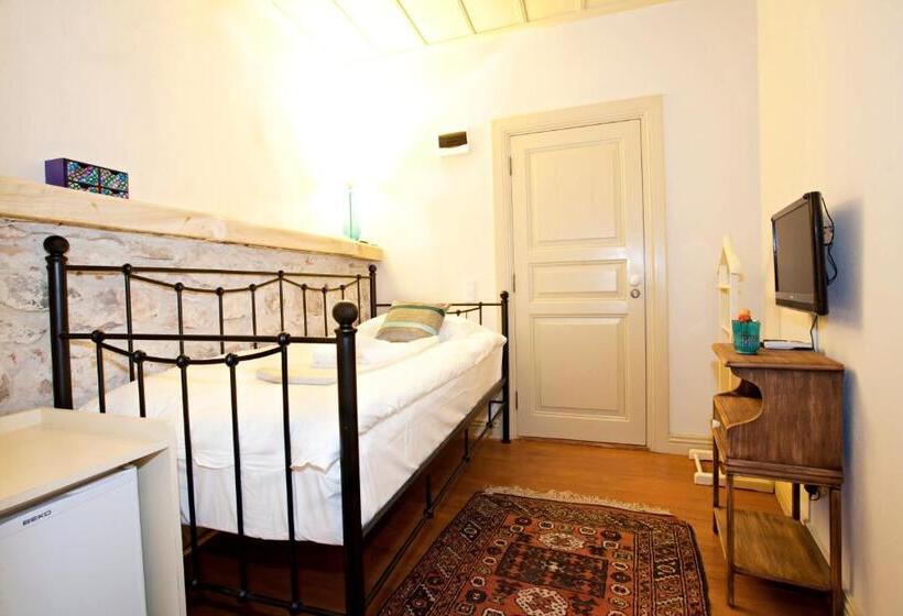 חדר סטנדרט יחיד, Macaron Konagi