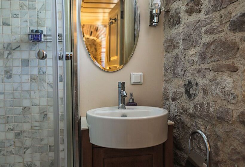 חדר סטנדרט, Macaron Konagi