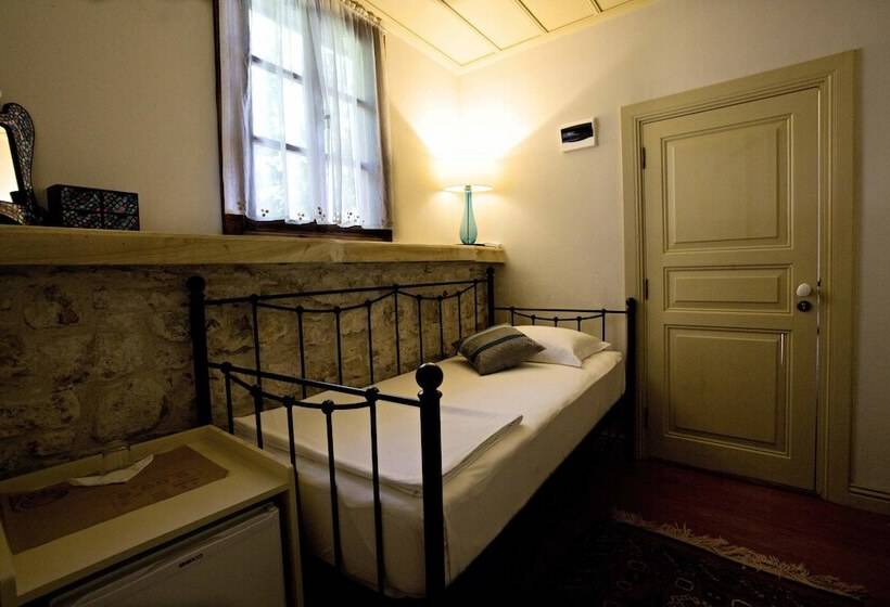 חדר סטנדרט יחיד, Macaron Konagi