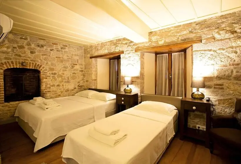 スタンダードトリプルルーム, Macaron Konagi