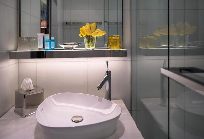 اتاق استاندارد برای معلولان, Park Ave