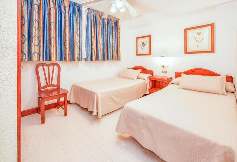 2-Bedroom Classic Apartment, Parque Santiago IV Official