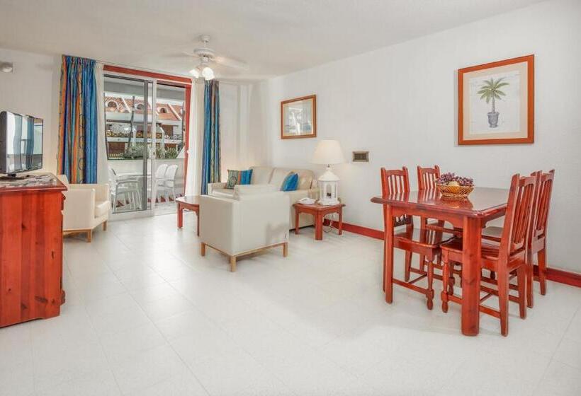 2-Bedroom Classic Apartment, Parque Santiago IV Official