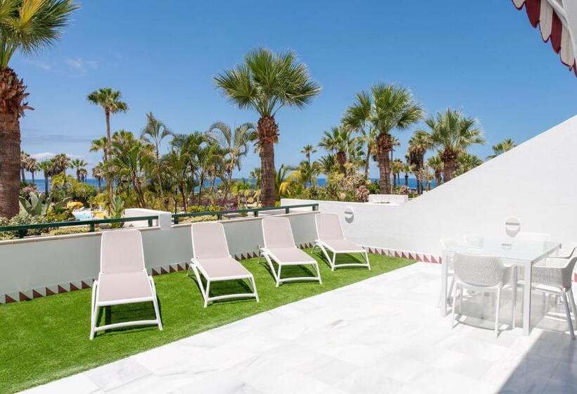 Superior 2-bedroom flat with sea view, Parque Santiago IV Official