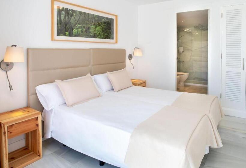 Superior 2-bedroom flat with sea view, Parque Santiago IV Official