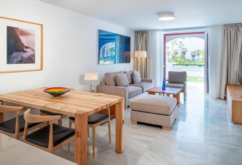 Superior 2-bedroom flat with sea view, Parque Santiago IV Official