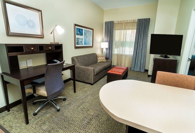 스위트, Staybridge Suites Newark Fremont, An Ihg