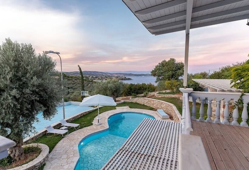 חדר דלוקס לארבעה, Sunny Place Resort