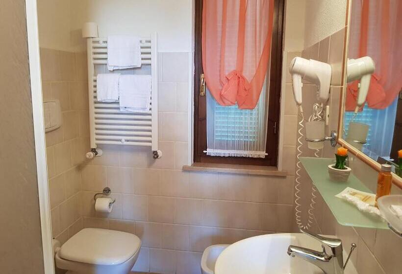 Superior Kolmen Hengen Huone, Locanda B&b Momo