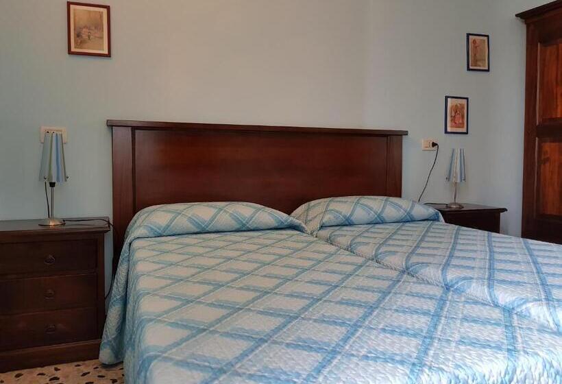 Superior Kolmen Hengen Huone, Locanda B&b Momo