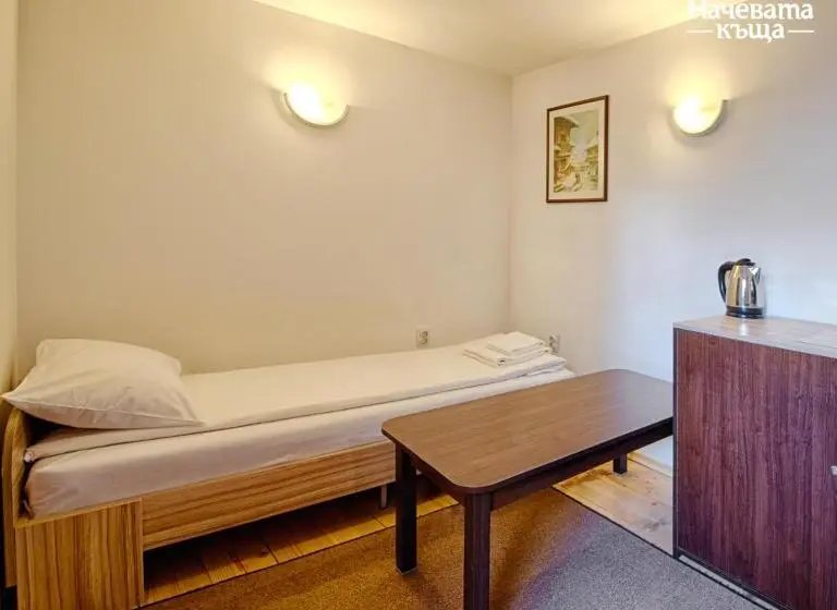 اتاق استاندارد سه نفره, Guest House Nachevata Kashta