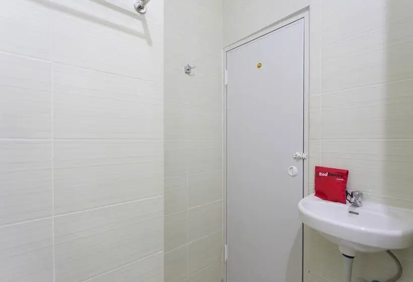スタンダードルーム, Reddoorz Plus @ Boulevard Residence Bsd