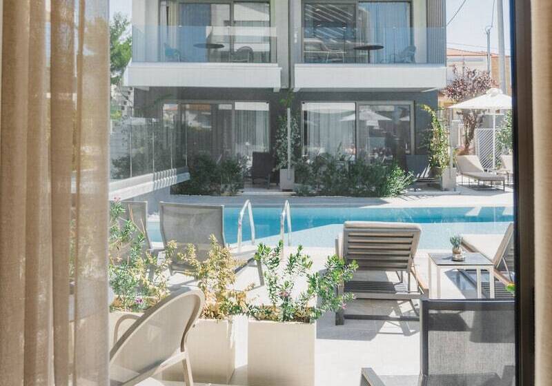 디럭스 스위트, Serenity Suites