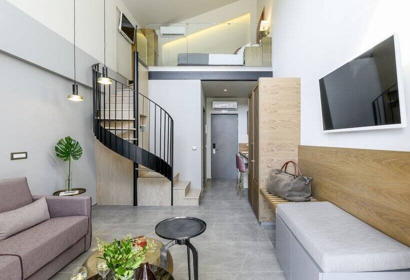 Номер Premium Вид на Бассейн, Serenity Suites