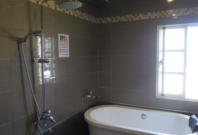 اتاق خانوادگی, Chaopingjia Homestay