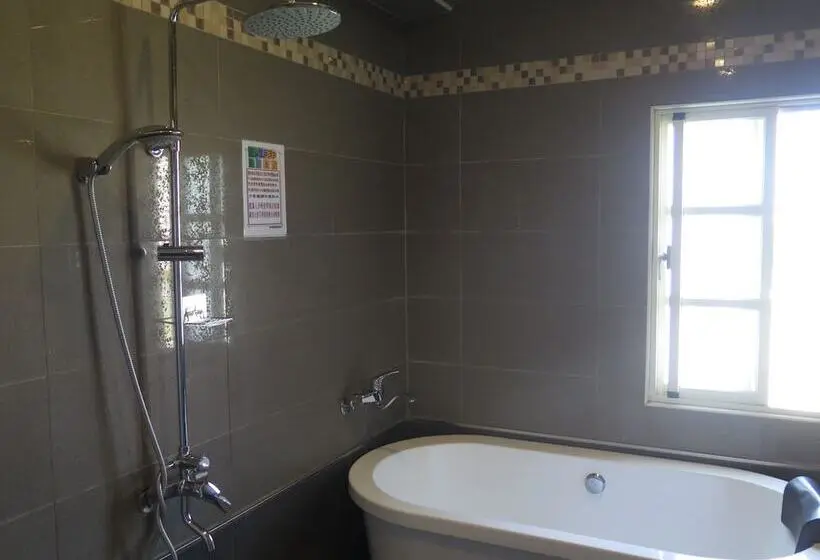 اتاق خانوادگی, Chaopingjia Homestay
