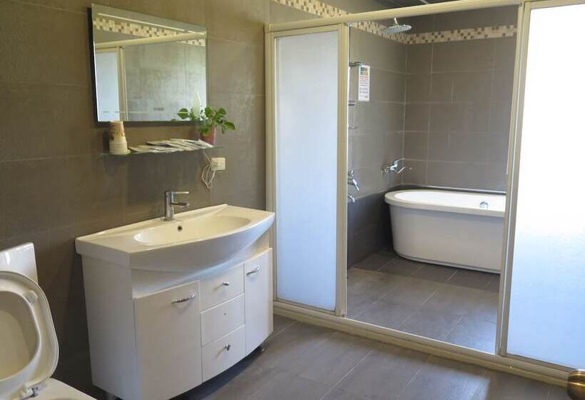 اتاق خانوادگی, Chaopingjia Homestay