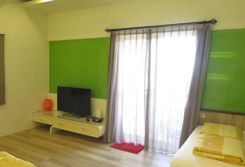 اتاق خانوادگی, Chaopingjia Homestay