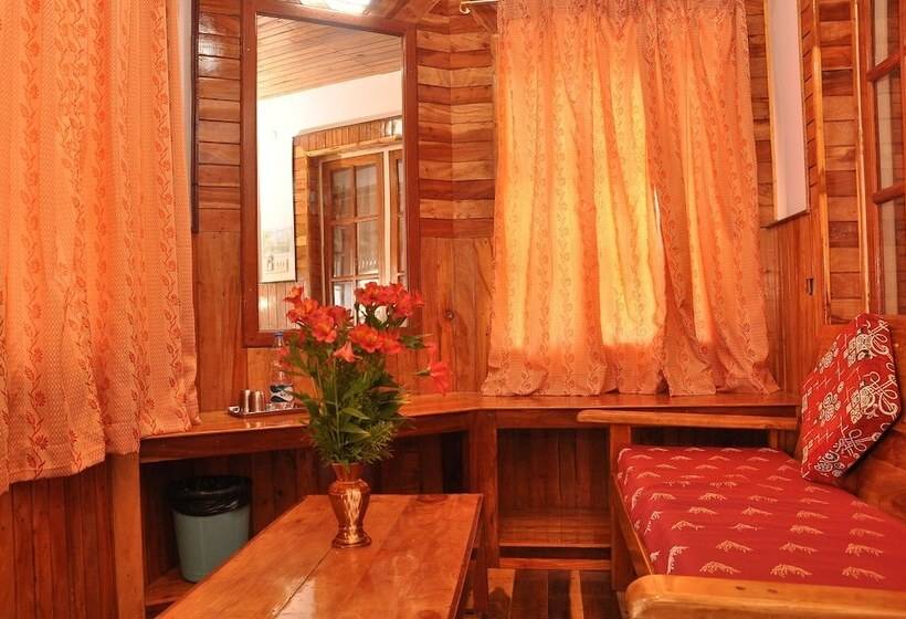 סוויטה, Lilly's Valley Resort