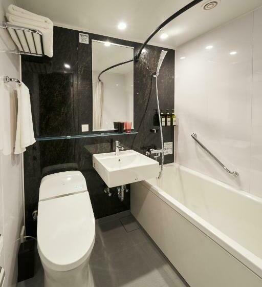 Camera Standard Individuale, Resol Yokohama Sakuragicho