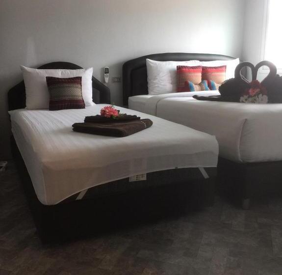 Standard Triple Room, Nest Hostel Lipe