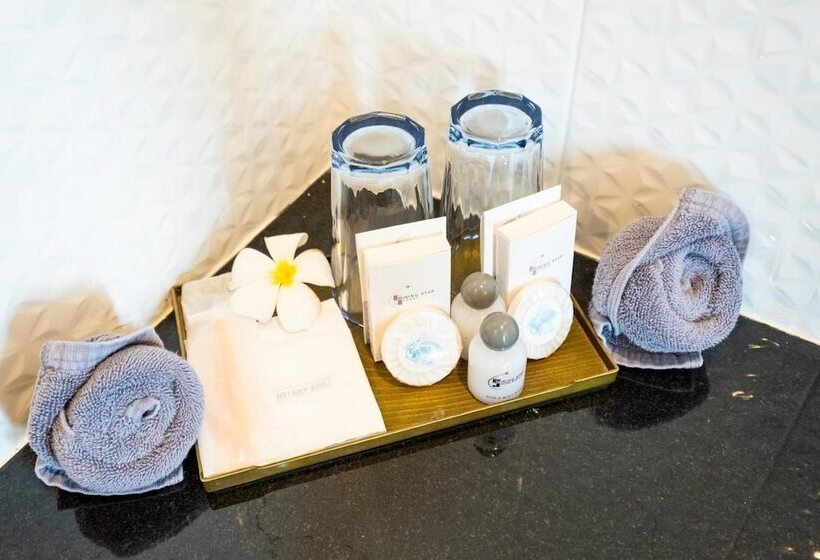 غرفة قياسية مطلة على الجبل, Play Phala Beach Rayong