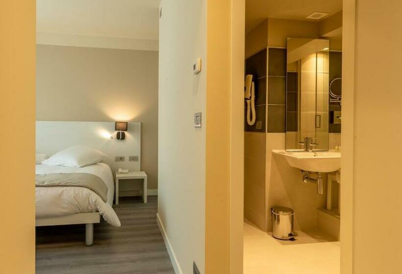 اتاق استاندارد, La Dolce Vita