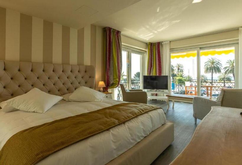 سوییت جونیور با چشم‌انداز دریا, La Dolce Vita