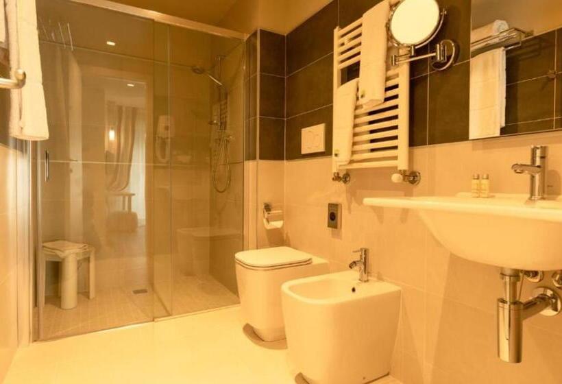 اتاق استاندارد, La Dolce Vita