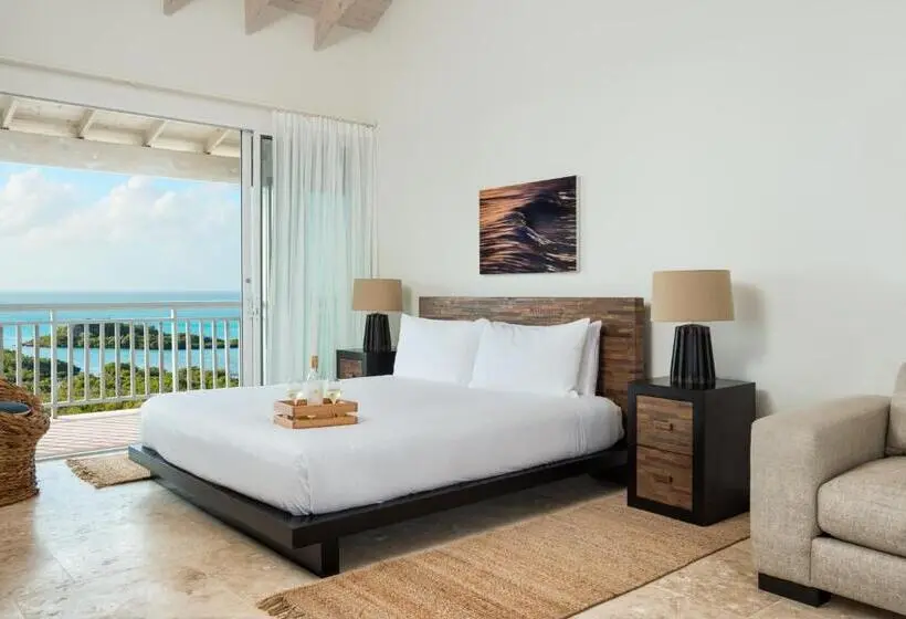 سوییت با چشم‌انداز دریا, Sailrock South Caicos   Island Hop Flight Included