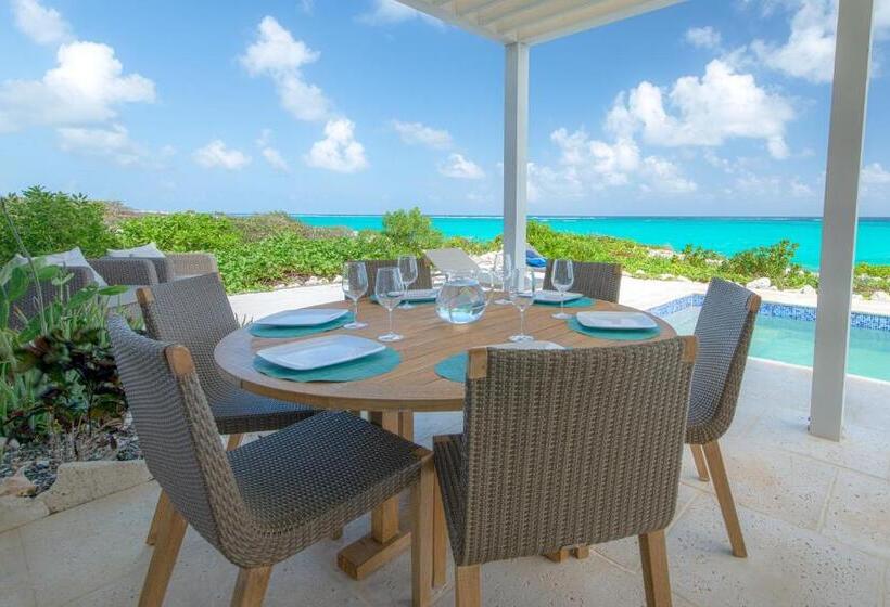 スイート, Sailrock South Caicos   Island Hop Flight Included