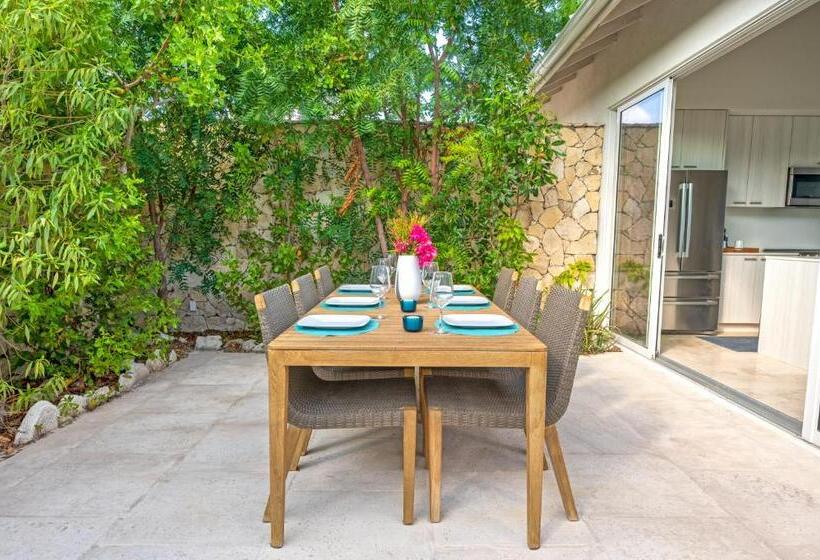 スイート, Sailrock South Caicos   Island Hop Flight Included