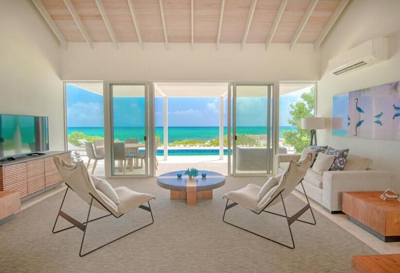 スイート, Sailrock South Caicos   Island Hop Flight Included