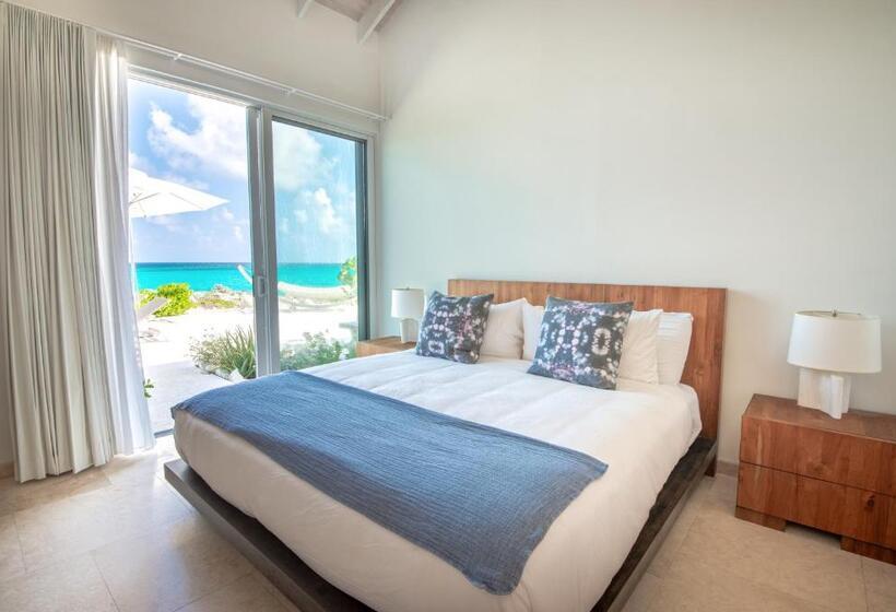 スイート, Sailrock South Caicos   Island Hop Flight Included