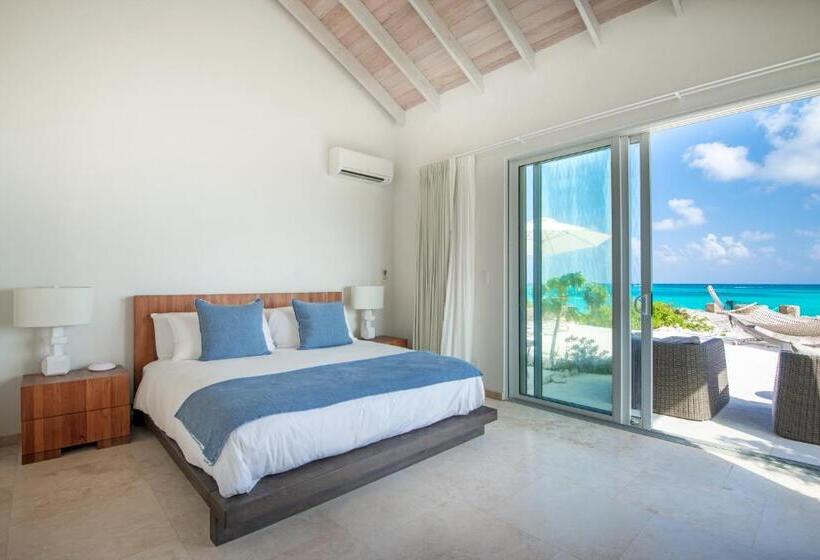 スイート, Sailrock South Caicos   Island Hop Flight Included