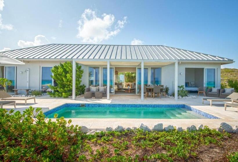 スイート, Sailrock South Caicos   Island Hop Flight Included