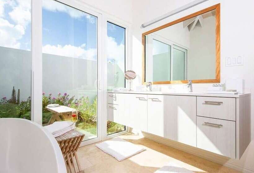 ビラホテル１ベッドルーム, Sailrock South Caicos   Island Hop Flight Included