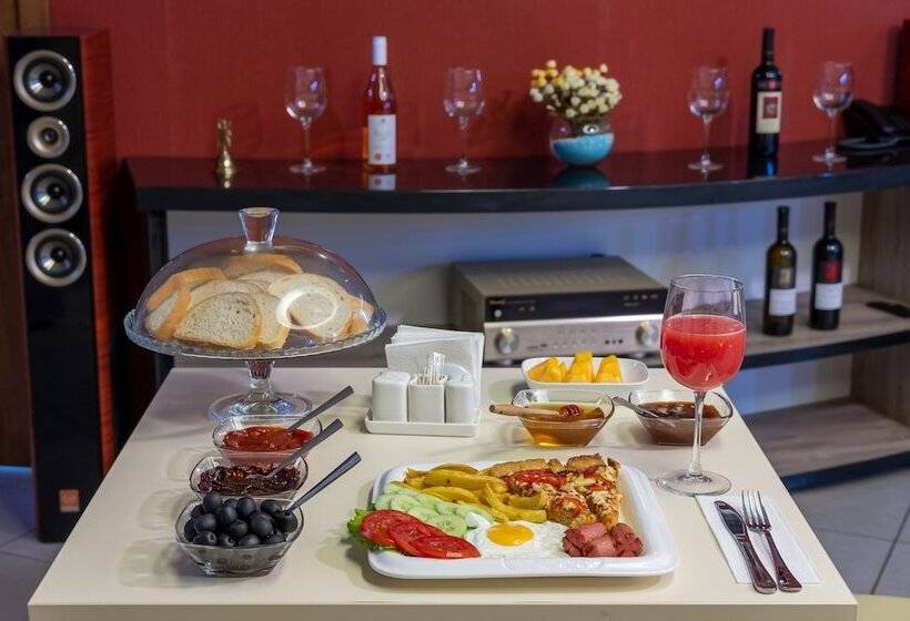 اتاق لوکس, Grand Hotel Luna