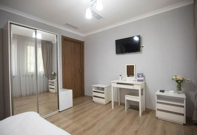 اتاق لوکس, Grand Hotel Luna