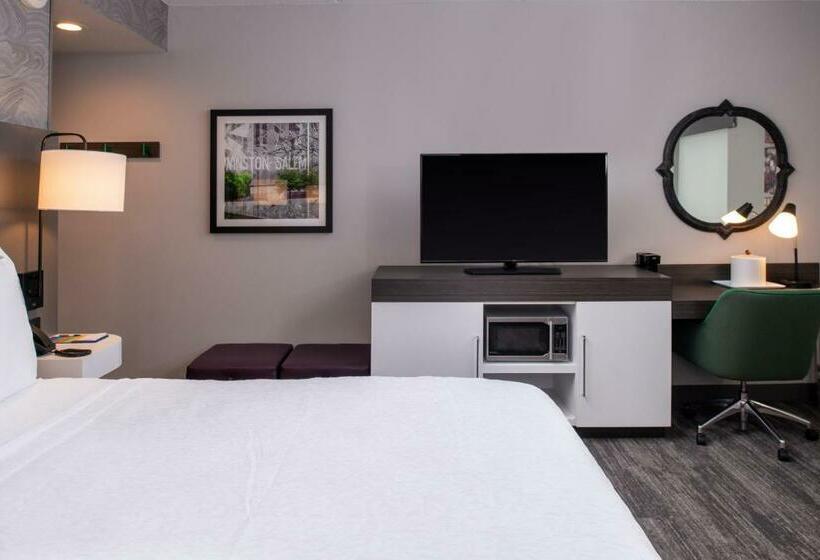 Стандартный Номер Кровать Кинг, Hampton Inn & Suites Winstonsalem Downtown
