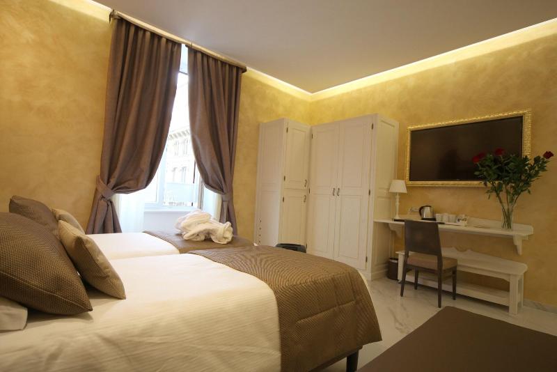 חדר דלוקס לשלושה, Maison Tritone