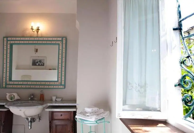 スタンダードインサイドビュールーム, Villa La Dogana