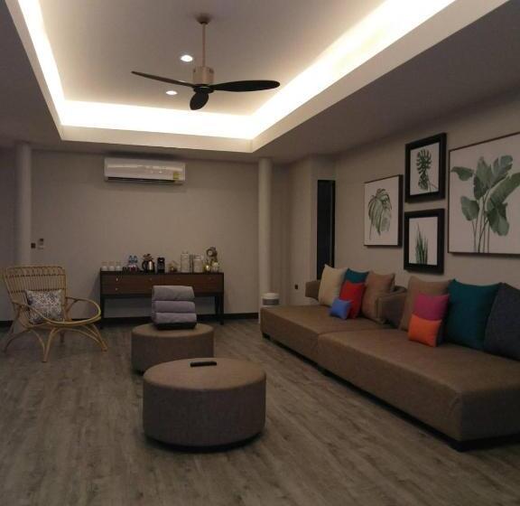 Quarto Familiar Vista Jardim, Tungtong Beach Villas